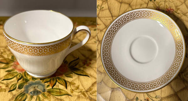 Golden Honeycomb Footed Cup & Saucer Set