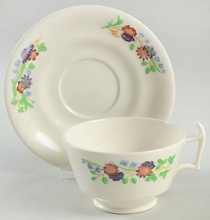 Golden State Footed Cup & Saucer Set
