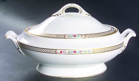 Golden Trellis Oval Covered Vegetable