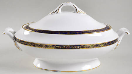 Granville Oval Covered Vegetable