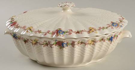 Hazel Dell Off White Round Covered Vegetable