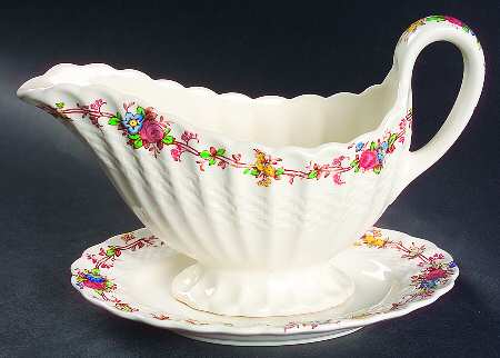 Hazel Dell Off White Gravy Boat & Underplate/Relish