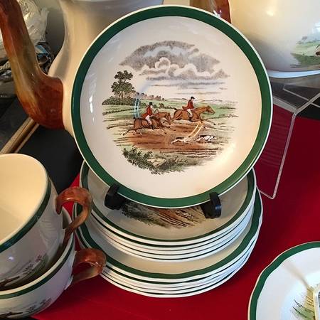 Herring Hunt, The Hunt (Green, Scalloped) Saucer for Jumbo Cup