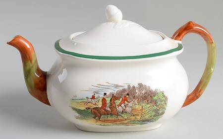 Herring Hunt, The Hunt (Green, Scalloped) Teapot & Lid