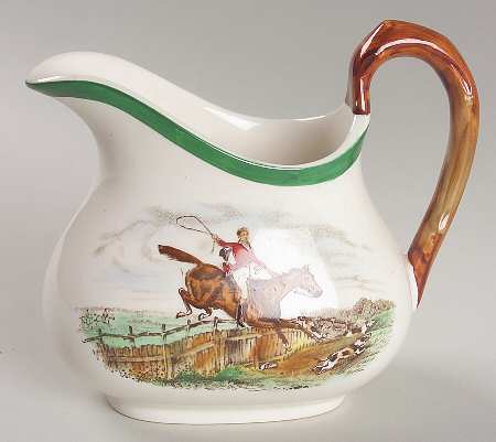 Herring Hunt, The Hunt (Green, Scalloped) Creamer