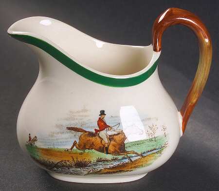 Herring Hunt, The Hunt (Green, Scalloped) Creamer