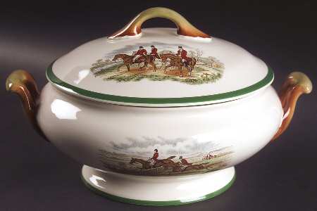Herring Hunt, The Hunt (Green, Scalloped) Round Covered Vegetable