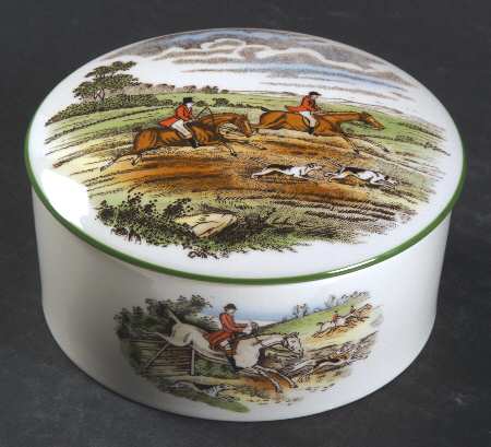 Herring Hunt, The Hunt (Green, Scalloped) 4" Round Box & Lid