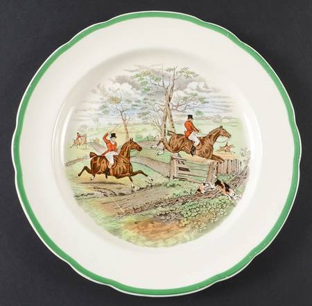 Herring Hunt, The Hunt (Green, Scalloped) Dinner Plate