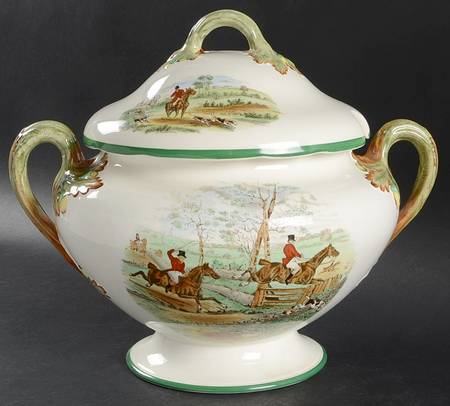Herring Hunt, The Hunt (Green, Scalloped) Tureen & Lid