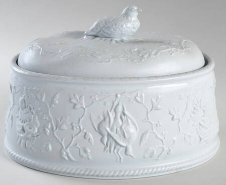 Henry Iv Oval Covered Vegetable