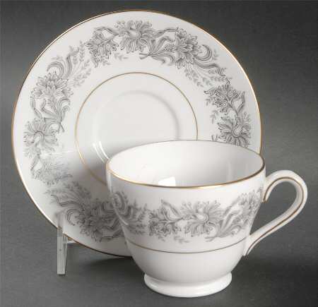 Honeysuckle Footed Cup & Saucer Set