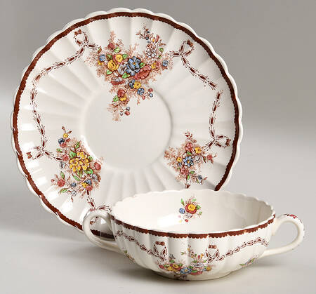 Husk Footed Cream Soup Bowl & Saucer Set