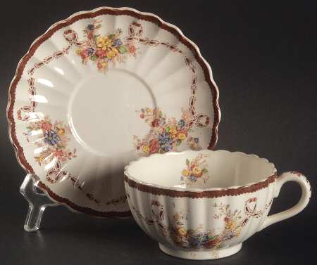 Husk Footed Cup & Saucer Set