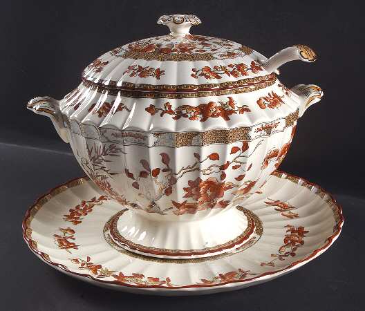 Indian Tree (Orange Rust, Scallop, Red Trim) Tureen & Lid w/Ladle & Underplate
