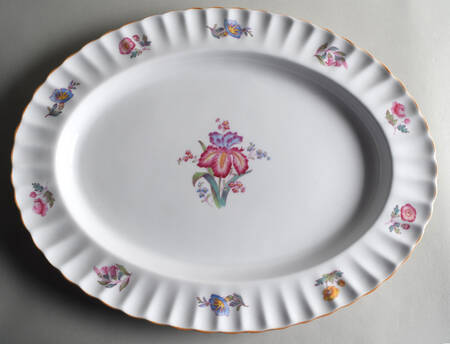 Iris 18" Oval Serving Platter