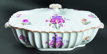 Iris Oval Covered Vegetable