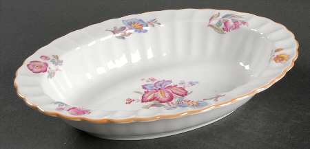 Iris 9" Oval Vegetable Bowl