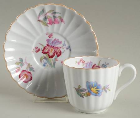 Iris Flat Cup & Saucer Set