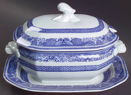 Jamestown Blue Sauce Boat & Lid with Underplate