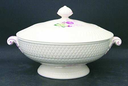 Lady Anne Round Covered Vegetable