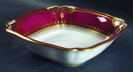 Lancaster Crimson 9" Square Vegetable Bowl
