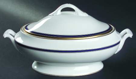 Lausanne Oval Covered Vegetable
