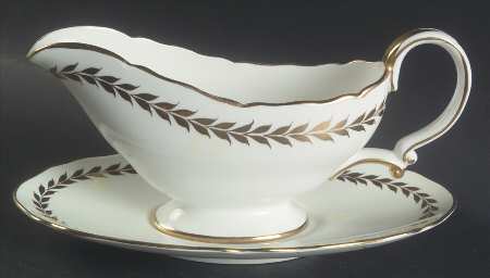 Laurel Gold Gravy Boat & Underplate