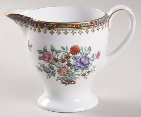 Lowestoft Flowers (Bone) Creamer