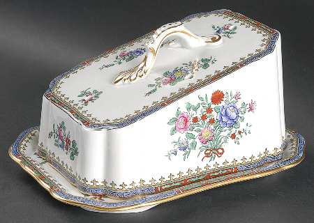 Lowestoft Flowers (Bone) Cheese Dish with Lid (Wedge)