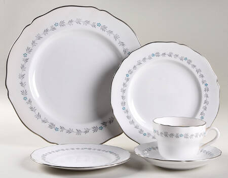 Lyric 5 Piece Place Setting by Spode
