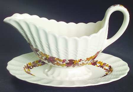 Madeira Gravy Boat with Attached Underplate