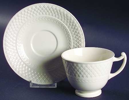 Mansard (Off White, Earthenware) Footed Cup & Saucer Set