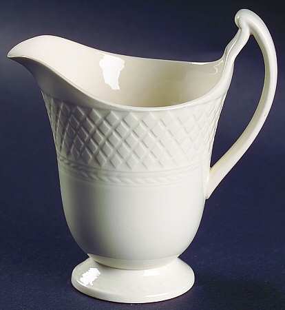 Mansard (Off White, Earthenware) Creamer
