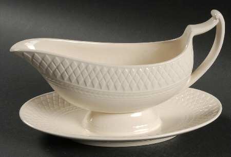Mansard (Off White, Earthenware) Gravy Boat with Attached Underplate