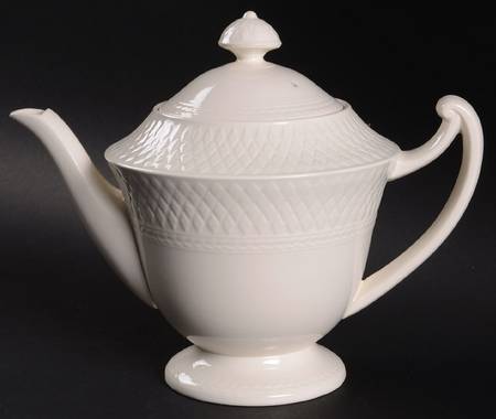Mansard (Off White, Earthenware) Teapot & Lid