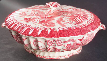 Mandarin Pink (Chelsea, No Trim) Round Covered Vegetable