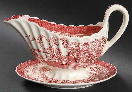 Mandarin Pink (Chelsea, No Trim) Gravy Boat & Underplate/Relish