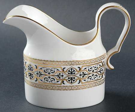Mantilla Creamer