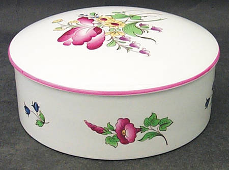 Marlborough Sprays Round Box & Lid