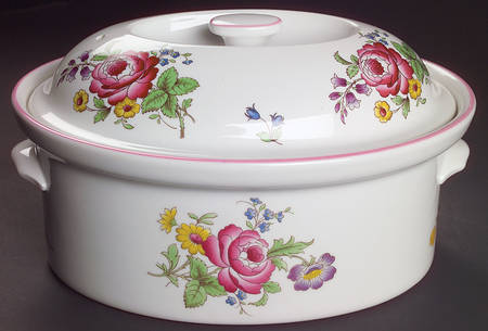 Marlborough Sprays 2.5 Qt Oval Covered Casserole