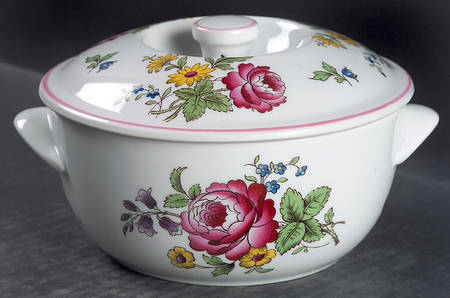 Marlborough Sprays 1.25 Pt Round Covered Casserole
