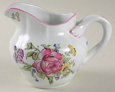 Marlborough Sprays Creamer