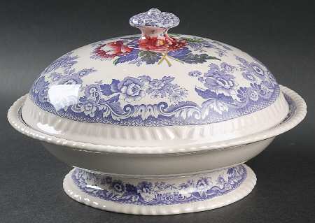 Mayflower Footed Round Covered Vegetable