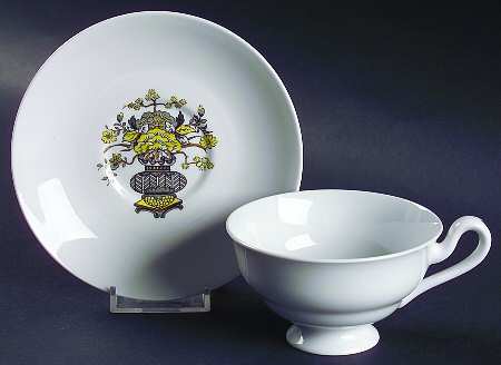 Ming (Smooth, No Trim) Footed Cup & Saucer Set