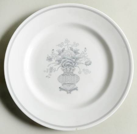 Ming Gray (Smooth, No Trim) Salad Plate