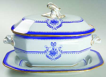 Newburyport Blue (Gold Trim) Gravy Boat & Lid w/Underplate