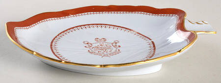 Newburyport Red (Gold Trim) 7" Leaf Dish