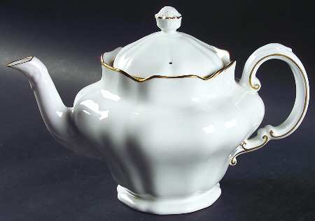 Nordic (Gold Trim) Teapot & Lid