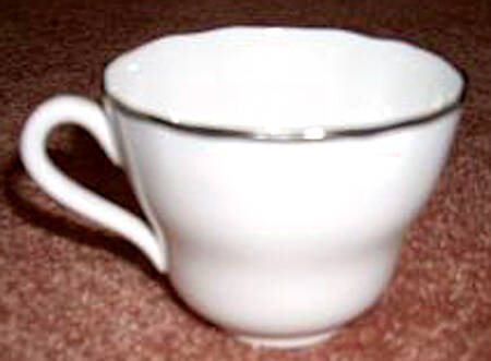 Nordic (Platinum Trim) Footed Cup